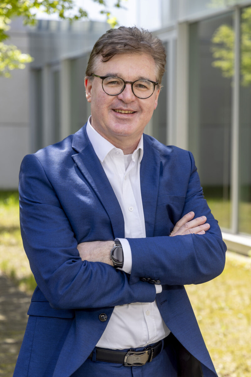 M. Serge Hoffmann, Délégué du ministère des Finances